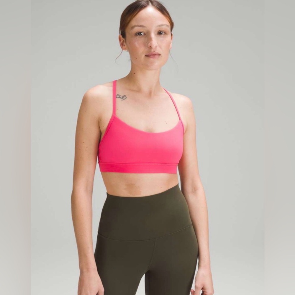 Lululemon Flow Y Bra Nulu size 4 - Lip Gloss
